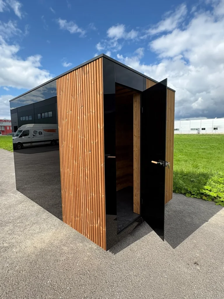 Signature L outdoor sauna with both doors open